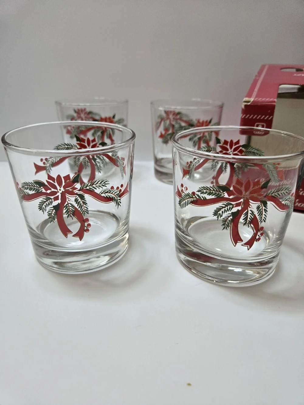 Vintage Anchor Hocking Poinsettia & Ribbons Rocks Glasses Set of 4 Christmas USA